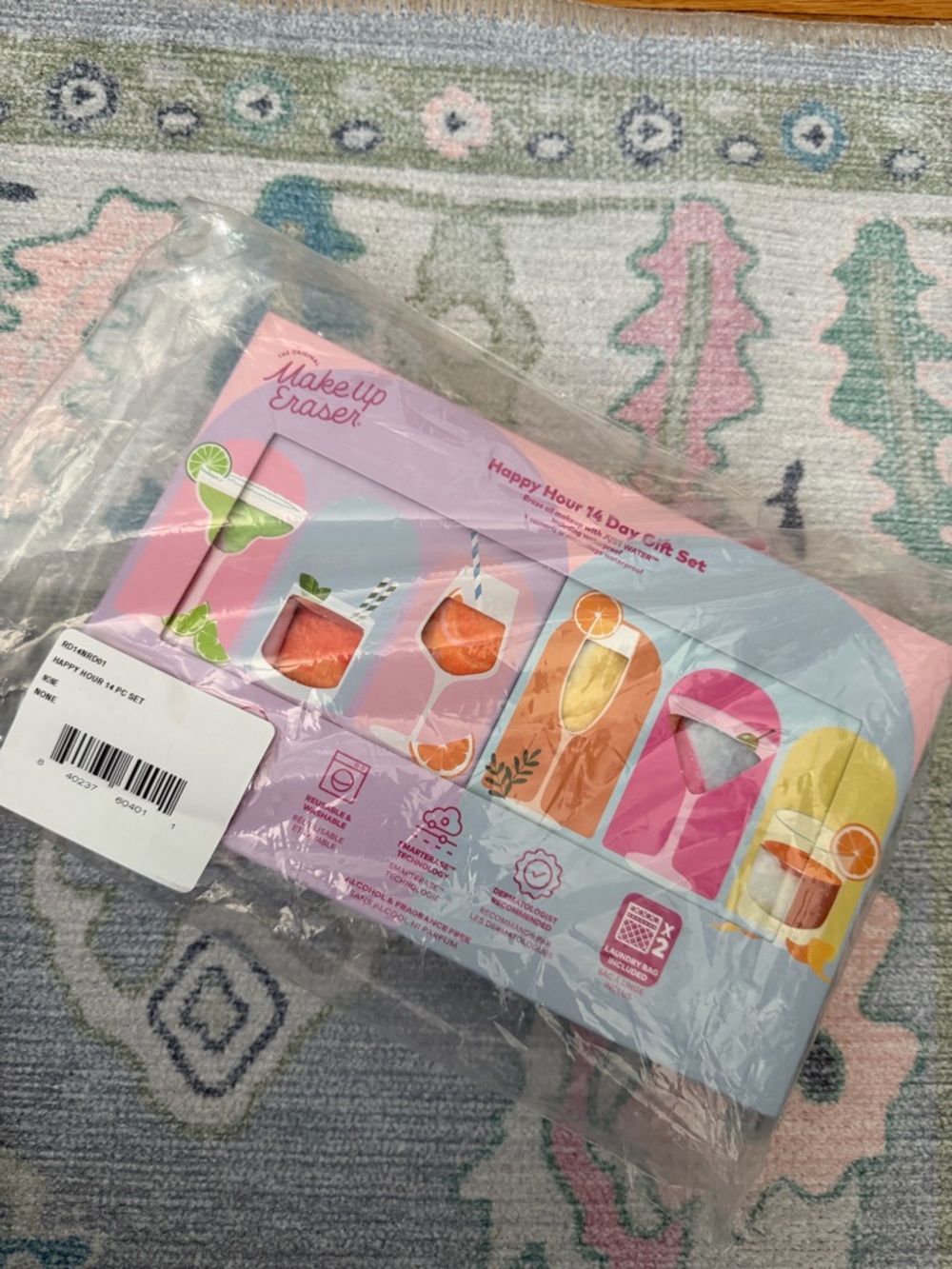 Makeup Eraser Happy Hour 14 Day Gift Set - Pink Multi